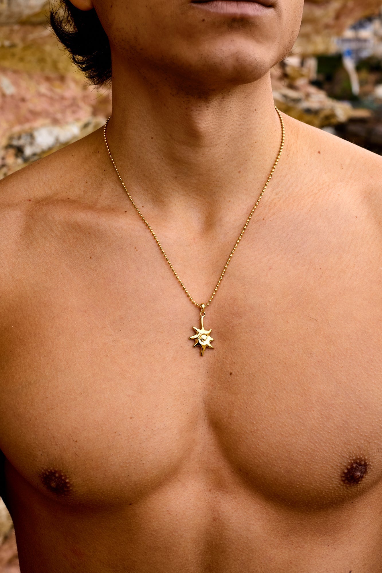 ARA NECKLACE