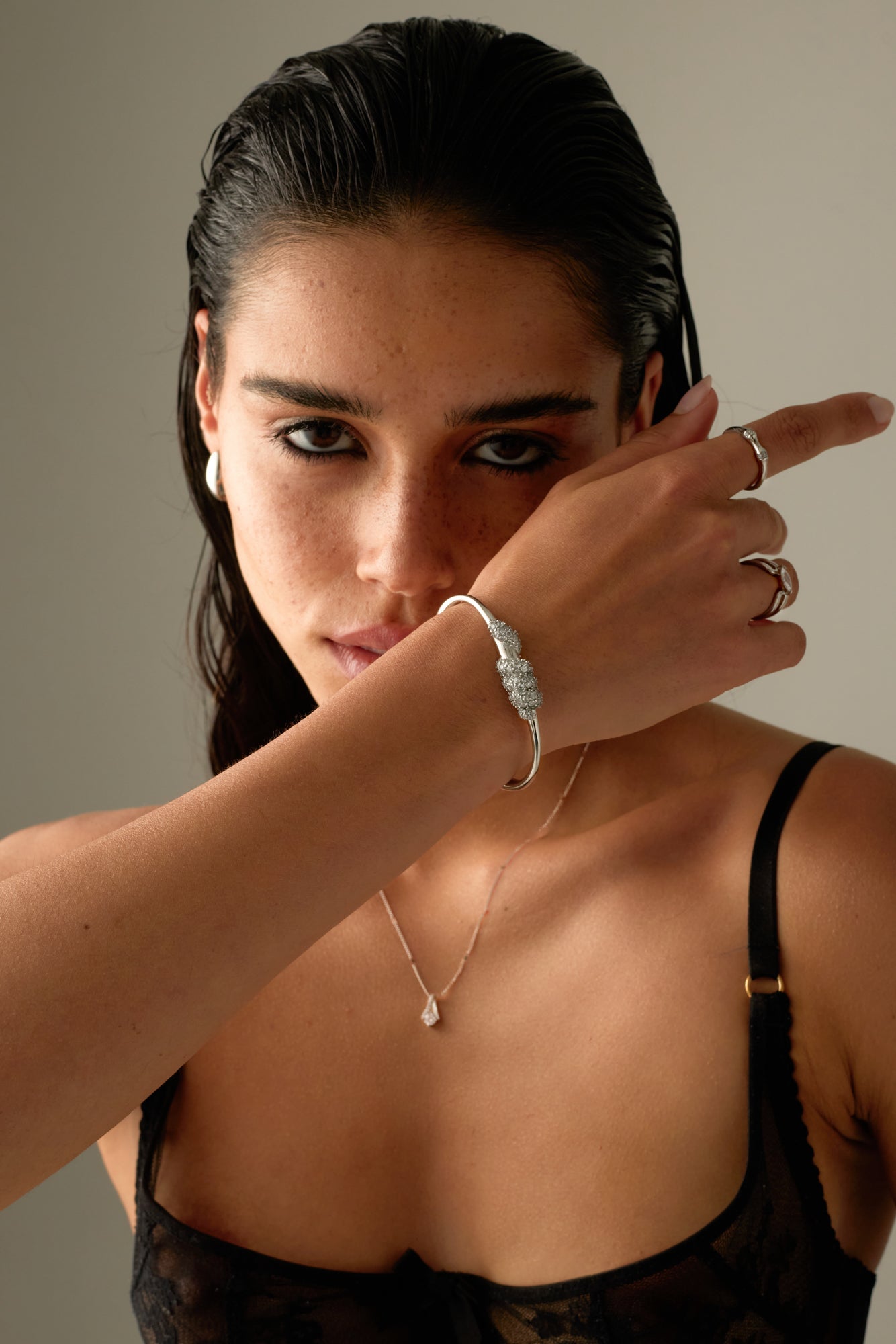 ESSENCE BRACELET