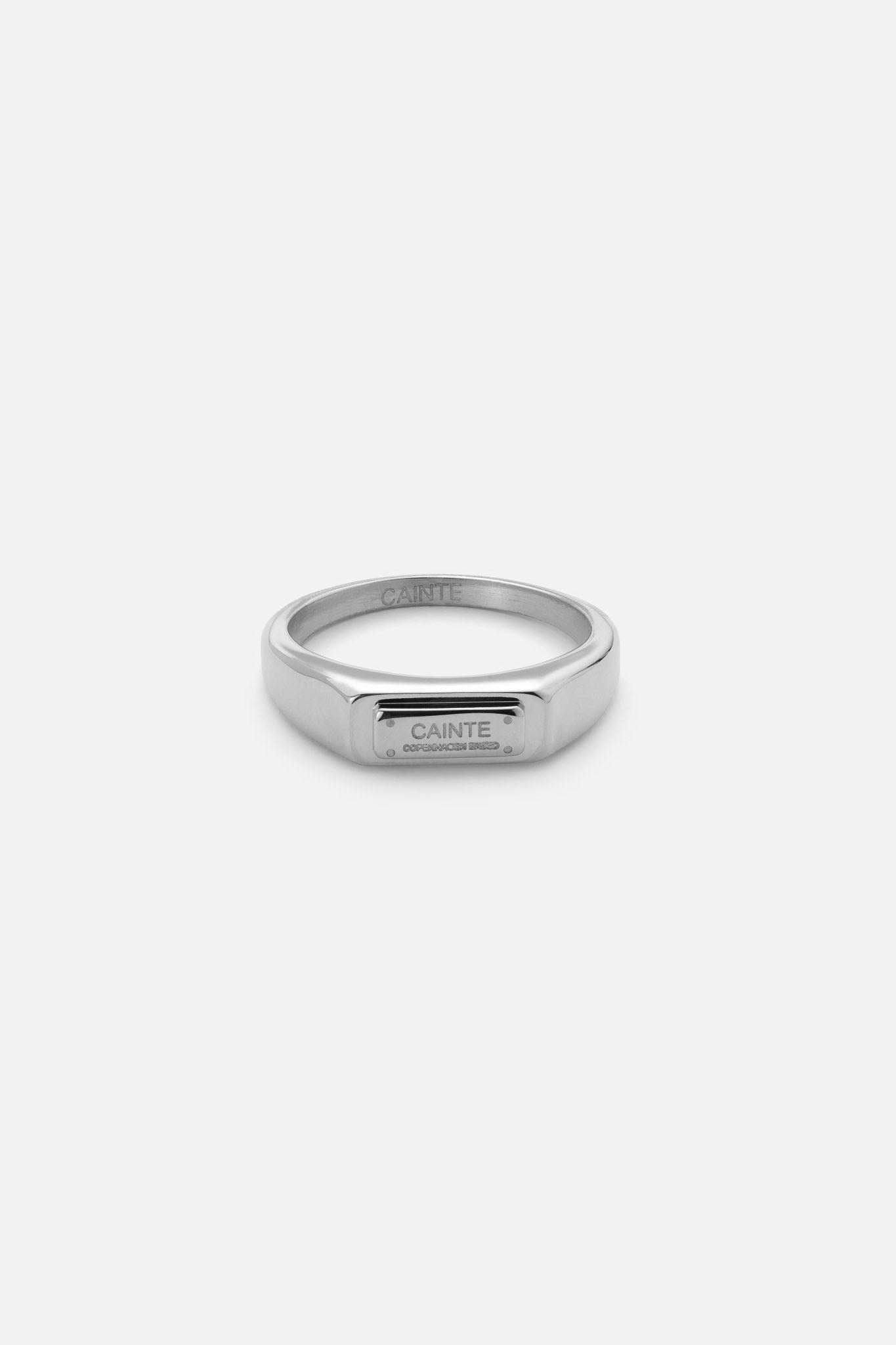 ESSENTIAL RING