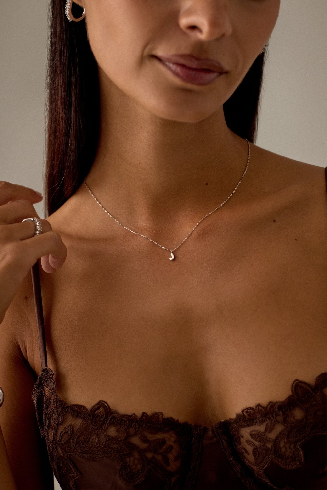 LETTER POLISHED NECKLACE (A-Z)