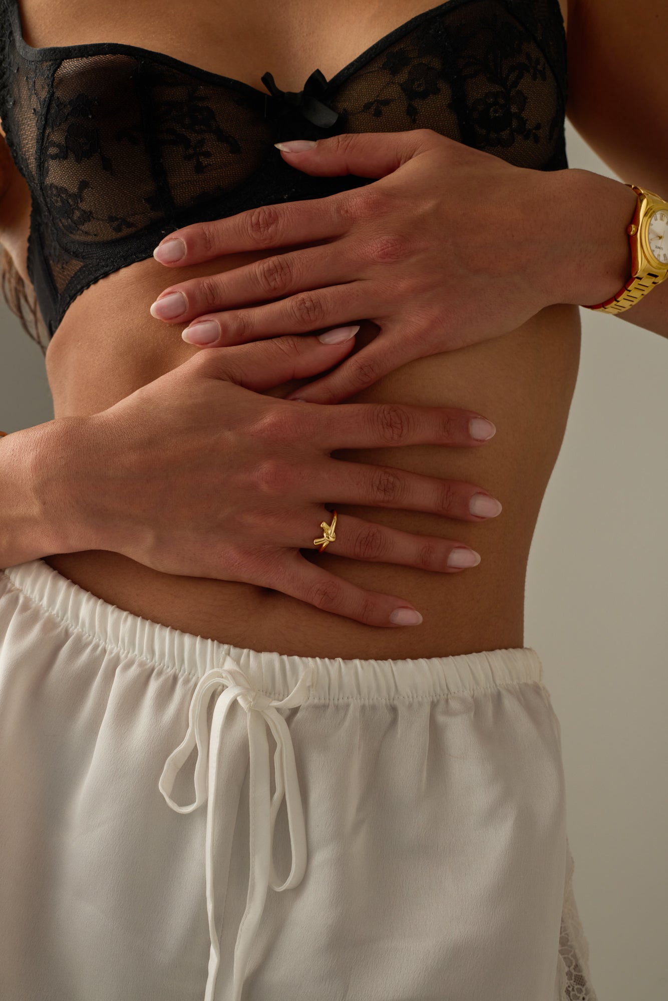 TIED RING