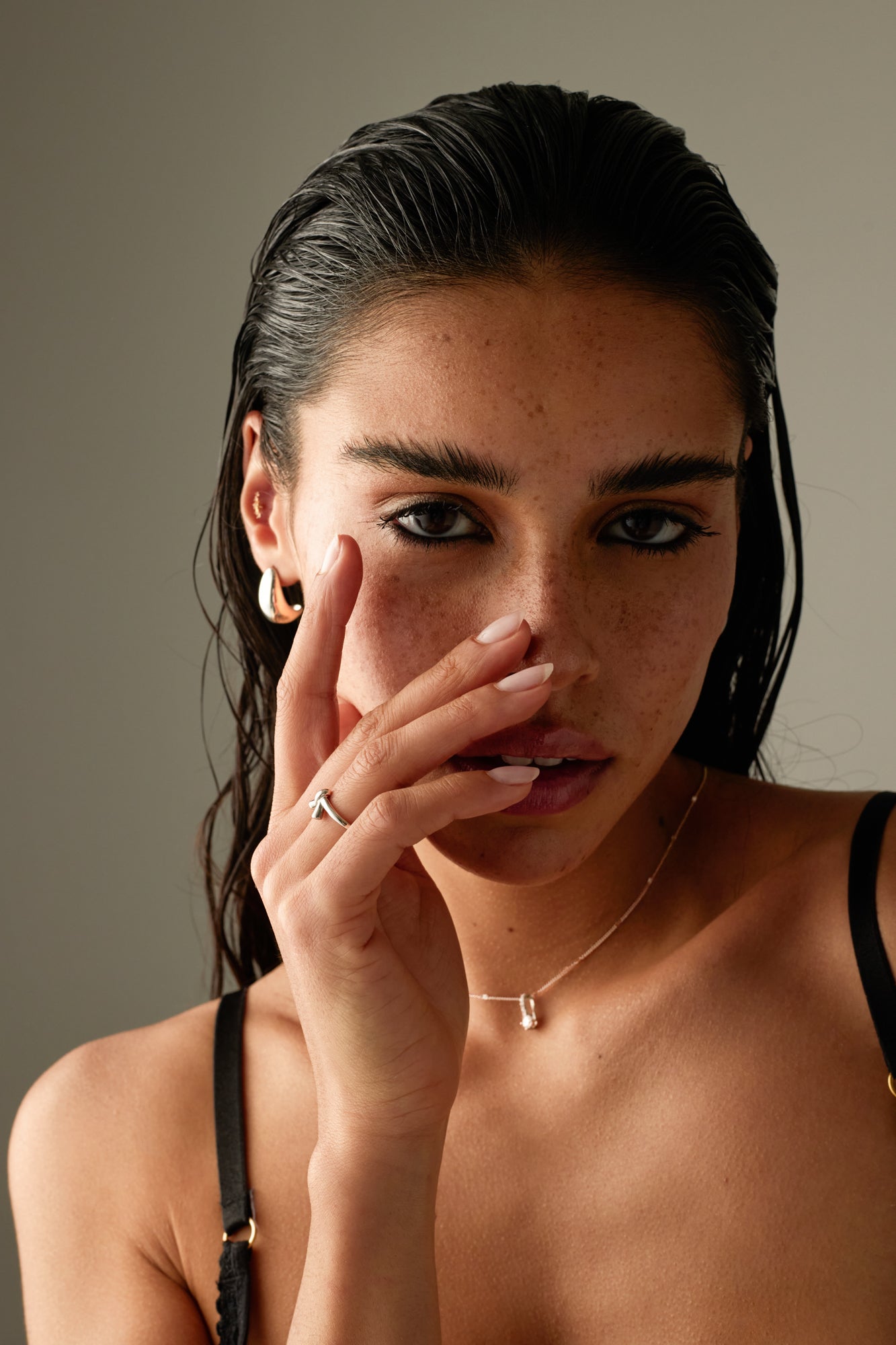 TIED RING