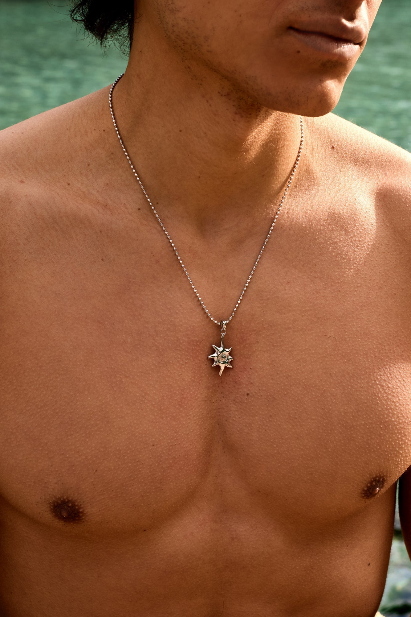 ARA NECKLACE
