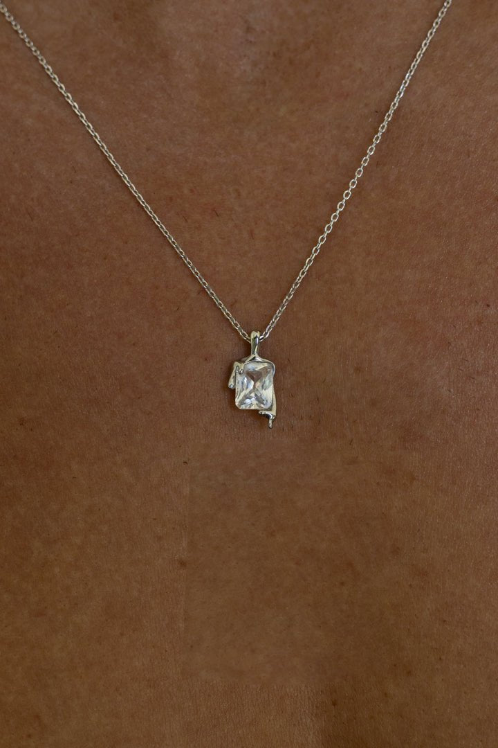 ARDE NECKLACE
