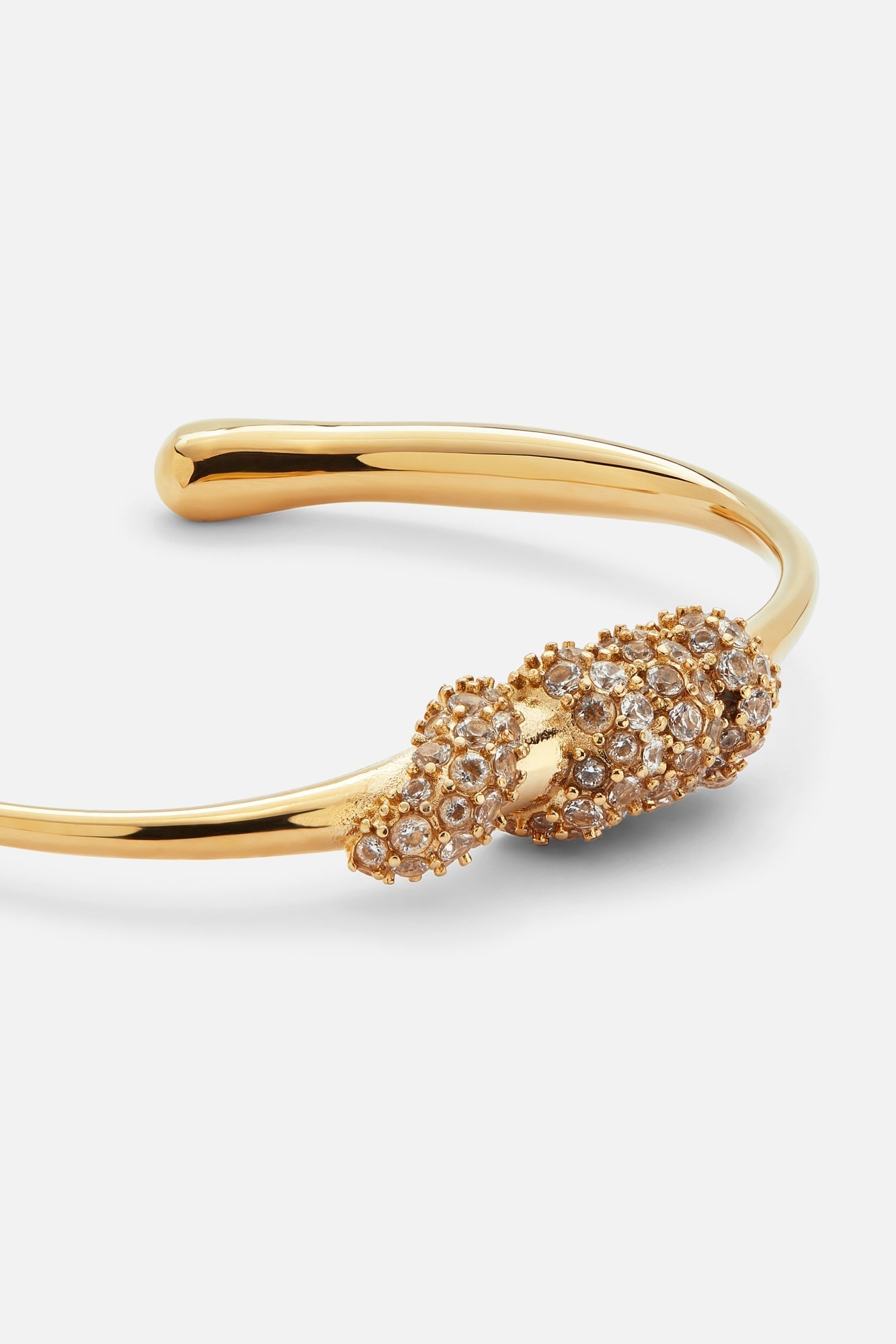 ESSENCE BRACELET