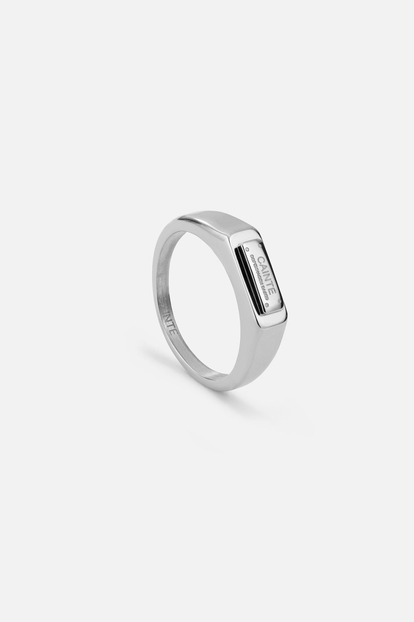 ESSENTIAL RING
