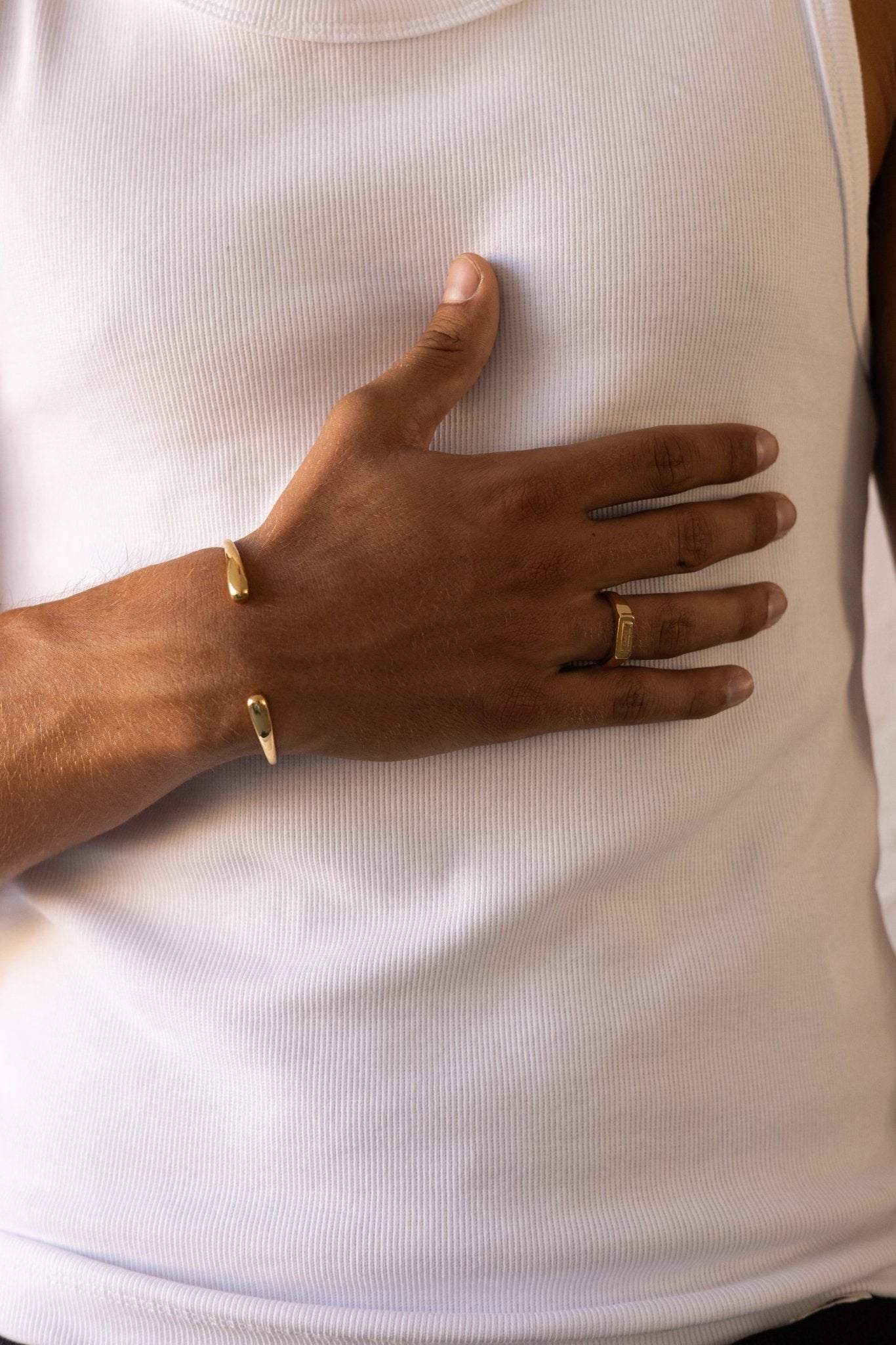 ESSENTIAL RING