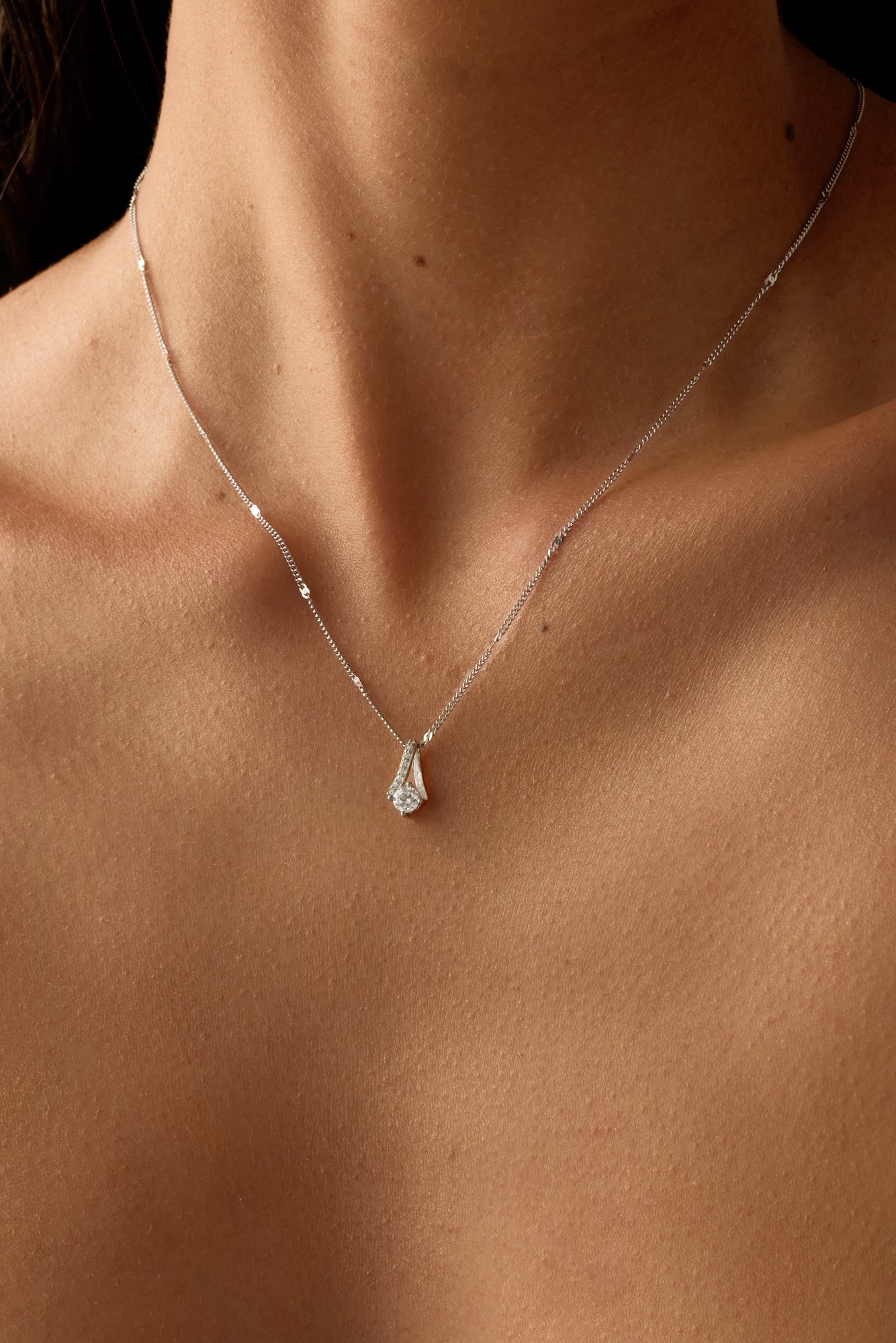 GARDENIA NECKLACE