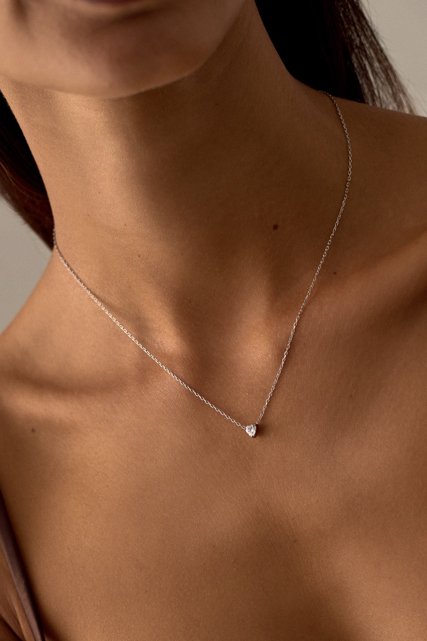 HEART STONE NECKLACE