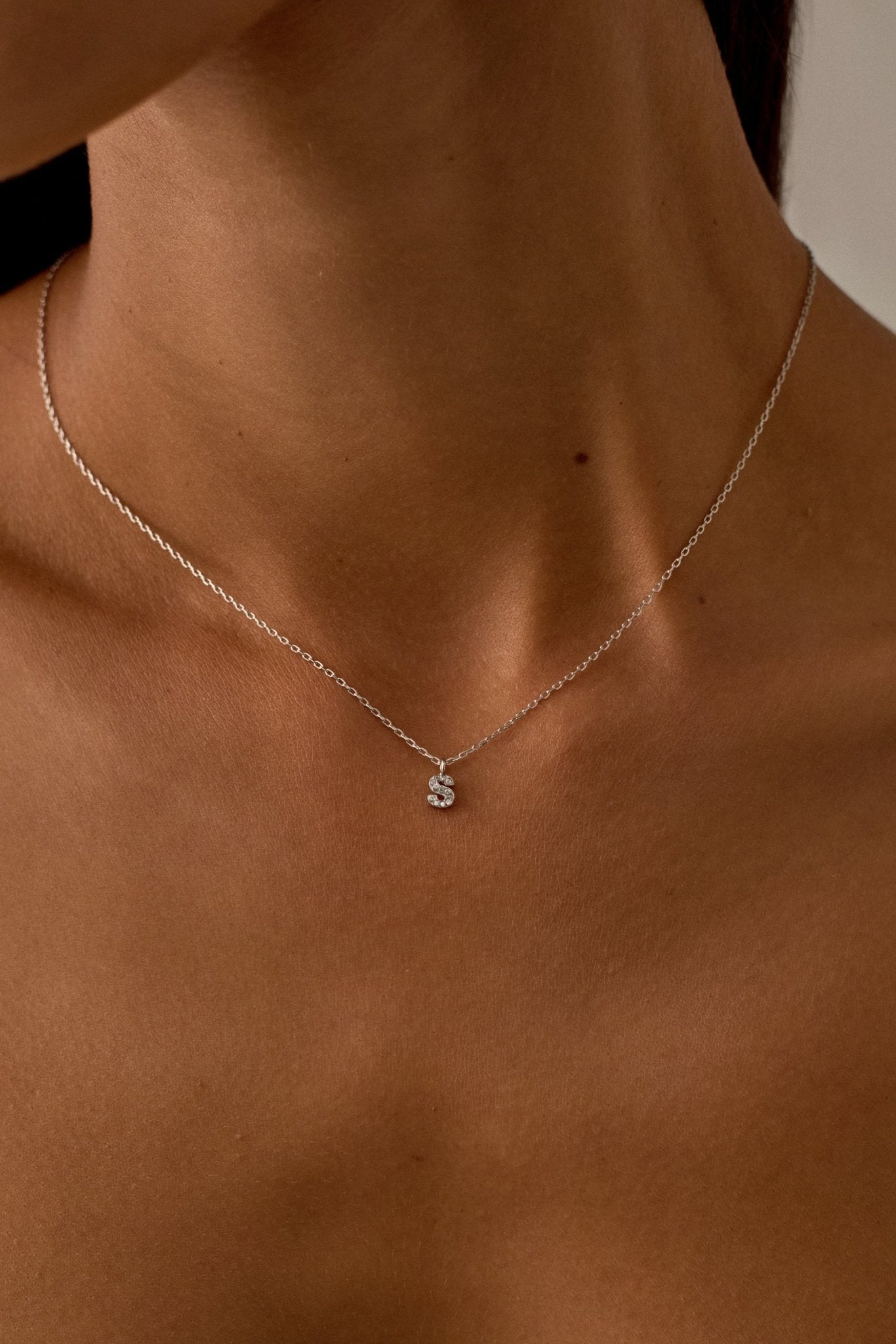 LETTER NECKLACE (A-Z)