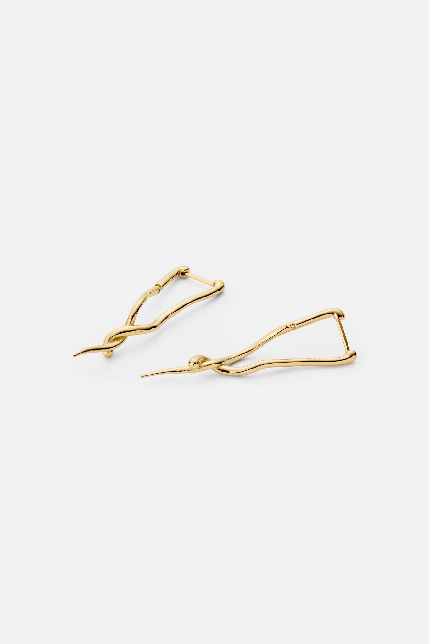 POISE EARRINGS