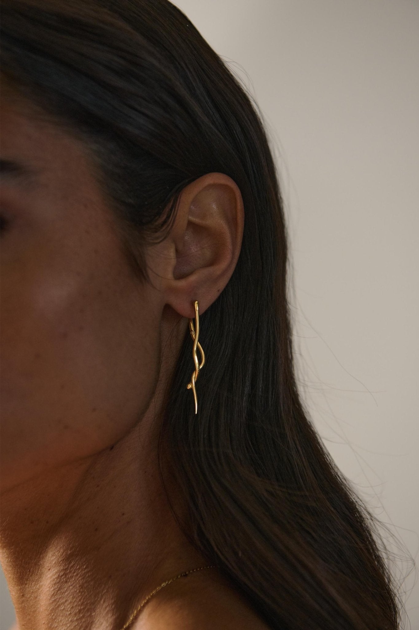 POISE EARRINGS
