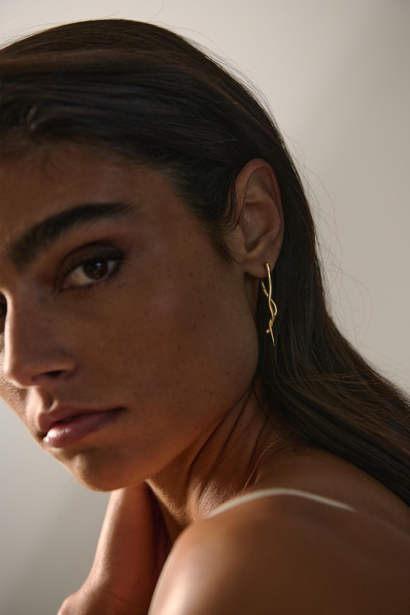 POISE EARRINGS