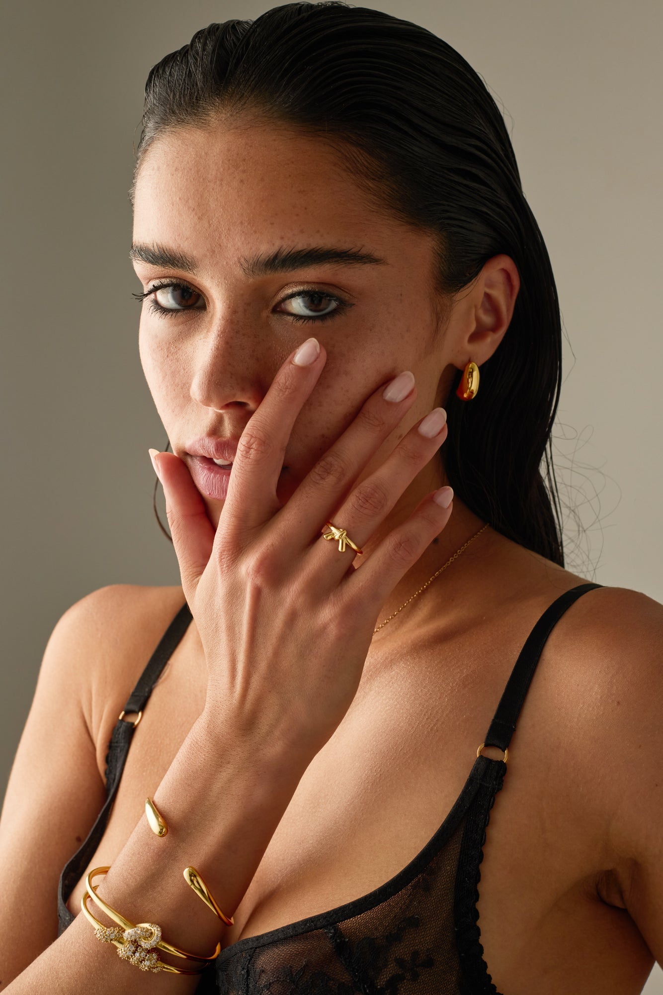 TIED RING